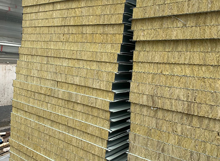 彩鋼岩棉夾芯（xīn）板03